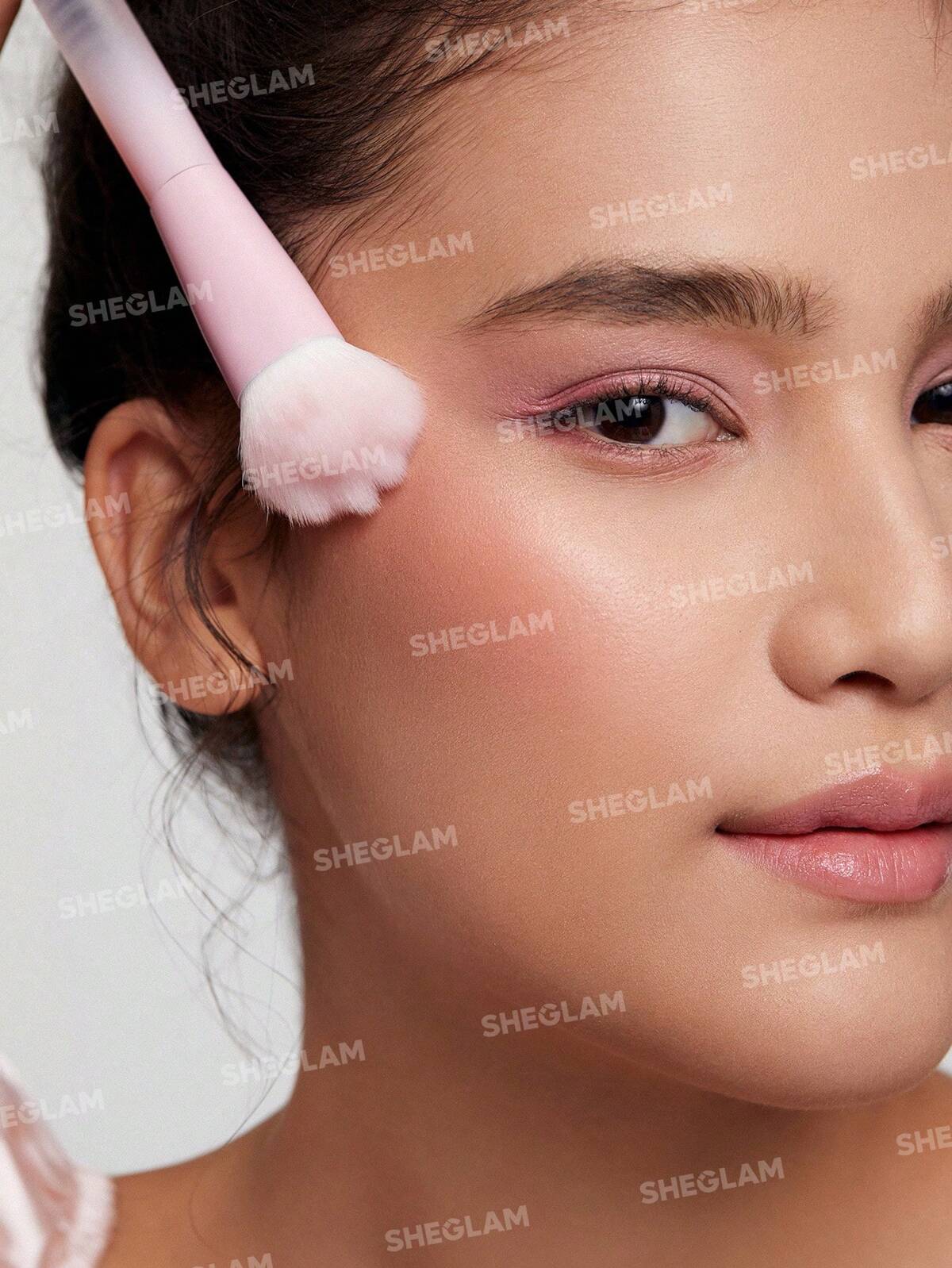 SHEGLAM cat paw brush-Color bloom liquid blush brush